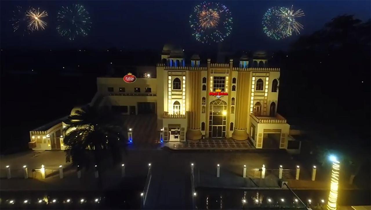 Shahi Palace Hotel Chichawatni Ngoại thất bức ảnh