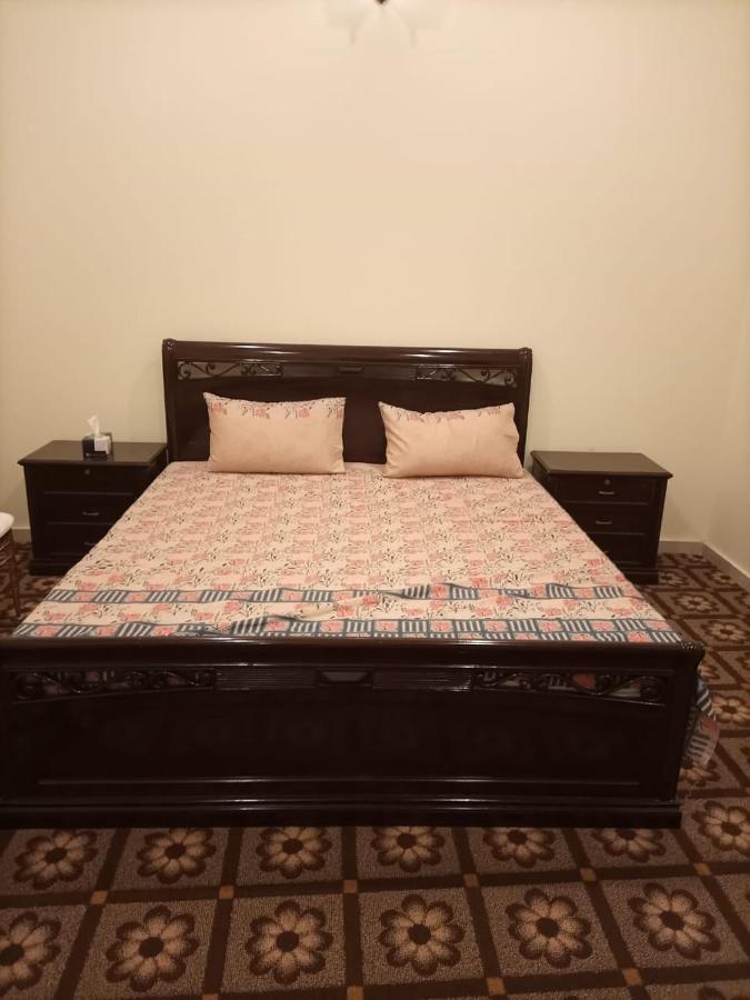 Shahi Palace Hotel Chichawatni Ngoại thất bức ảnh
